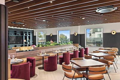 Voco Ardez Hotel Sunnyvale By Ihg