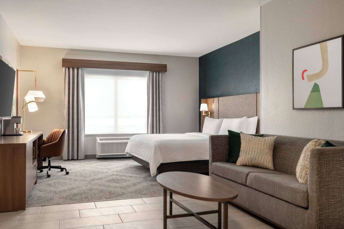 Standardzimmer, 1 King-Bett, barrierearme Badewanne | Kostenloses WLAN