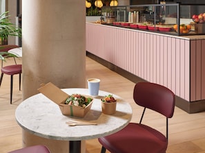 Café - Hotel Indigo Gloucester The Forum By IHG (Gloucester)