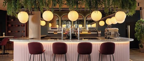 2 bar/lounge, bar di atap