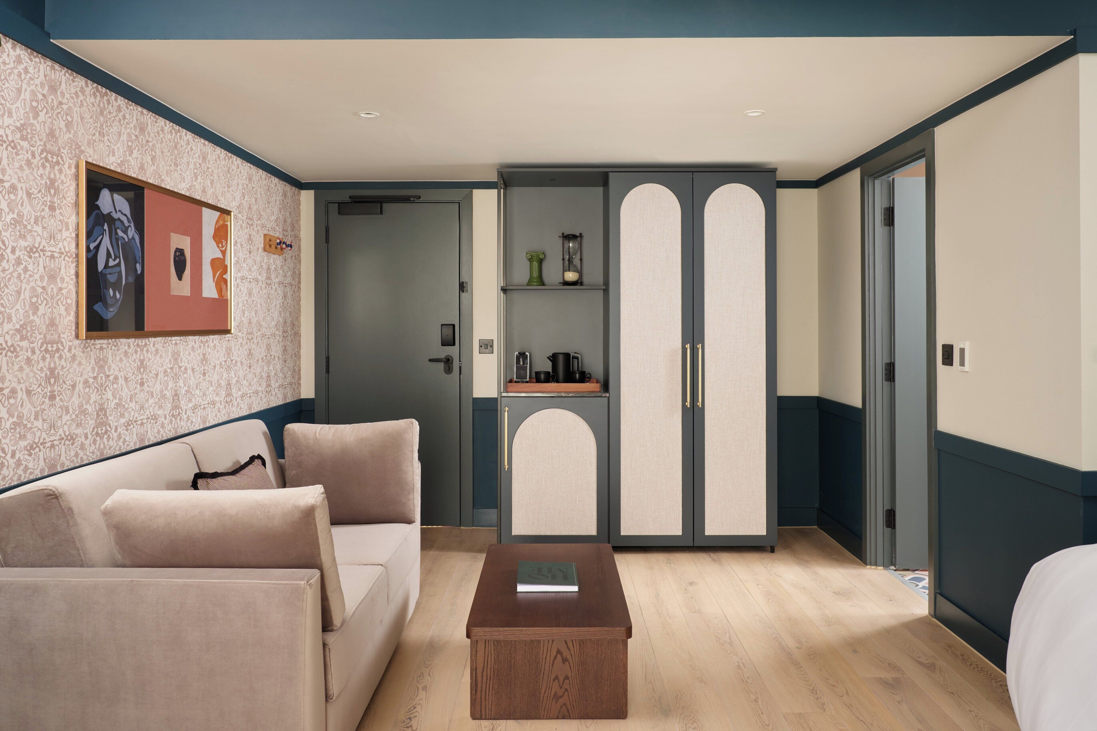 Habitación Premium, 1 cama King size | Caja de seguridad en la habitación y escritorio 