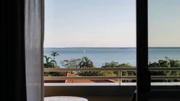 Premium bedding, pillowtop beds, minibar, in-room safe