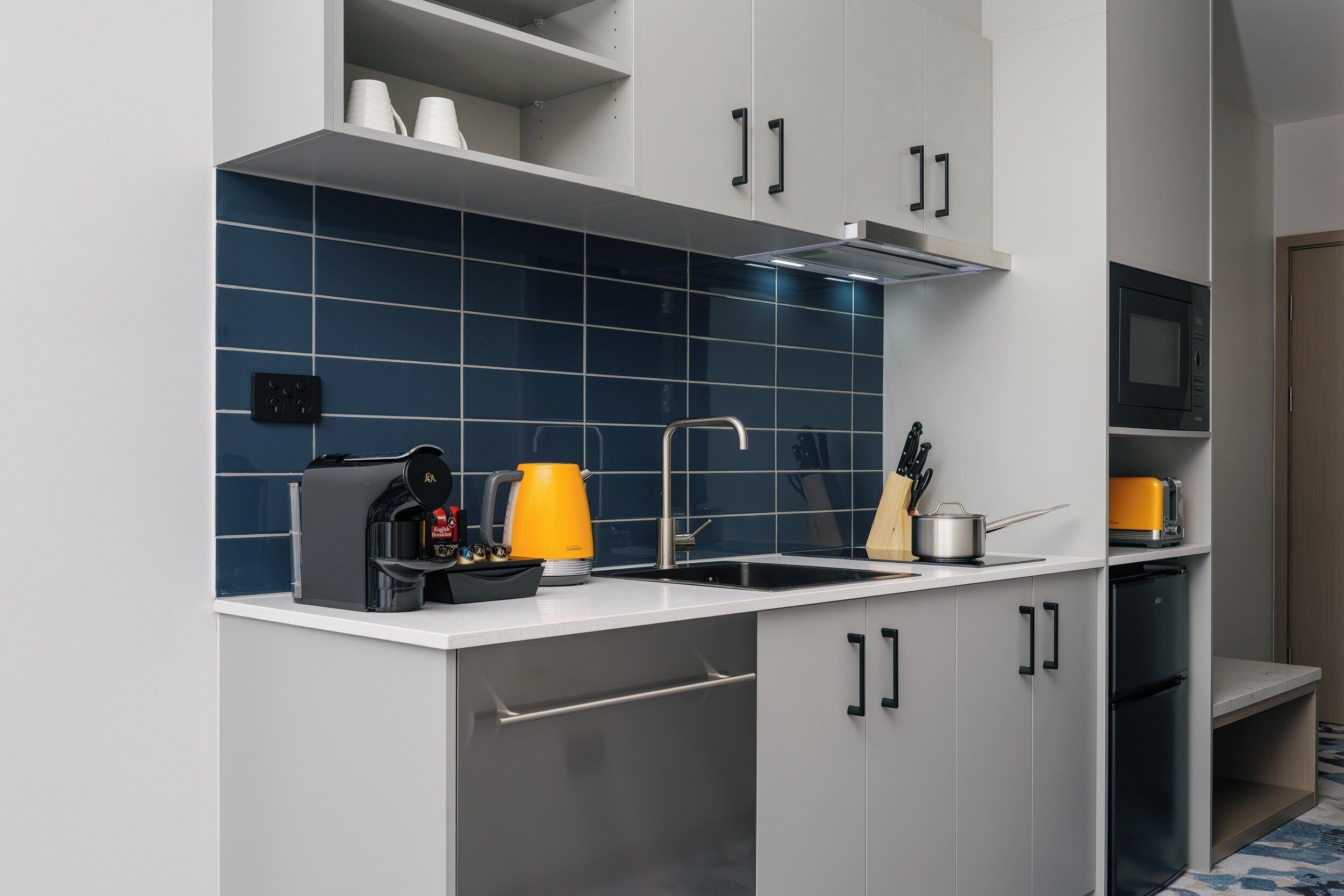 Suite, 1 King Bed, Accessible | Premium bedding, pillowtop beds, minibar, in-room safe