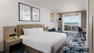 Premium bedding, pillowtop beds, minibar, in-room safe