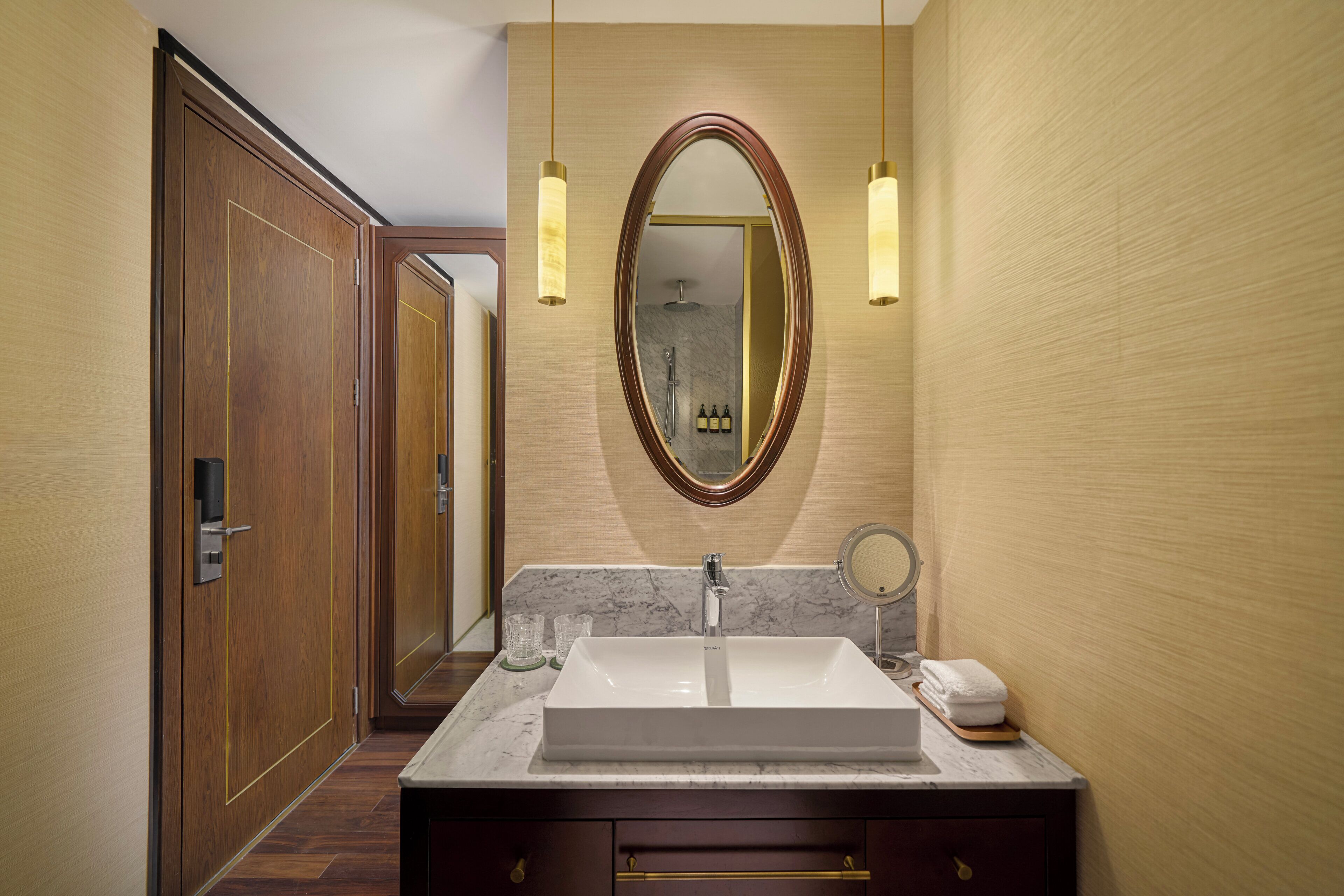 Habitación Premium, 1 cama de matrimonio | Baño | Artículos de higiene personal gratuitos, secador de pelo y albornoces
