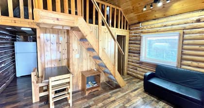 Fox Furrow — Rustic Cabin with Sauna