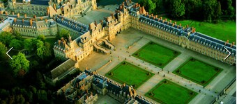 Villa des Sources overlooking the Seine