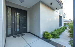 Exterior detail - Lovely home in Pinezici with private swimming pool, can be inside or outside (Pinezici)