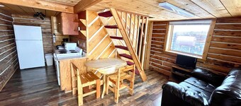 Fisherman's Fortress — Rustic Cabin