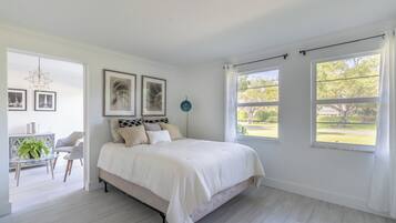 2 bedrooms, internet, bed sheets