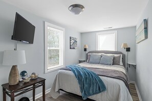 2 makuuhuonetta, silitysrauta/-lauta, vauvan matkasänky, ilmainen Wi-Fi