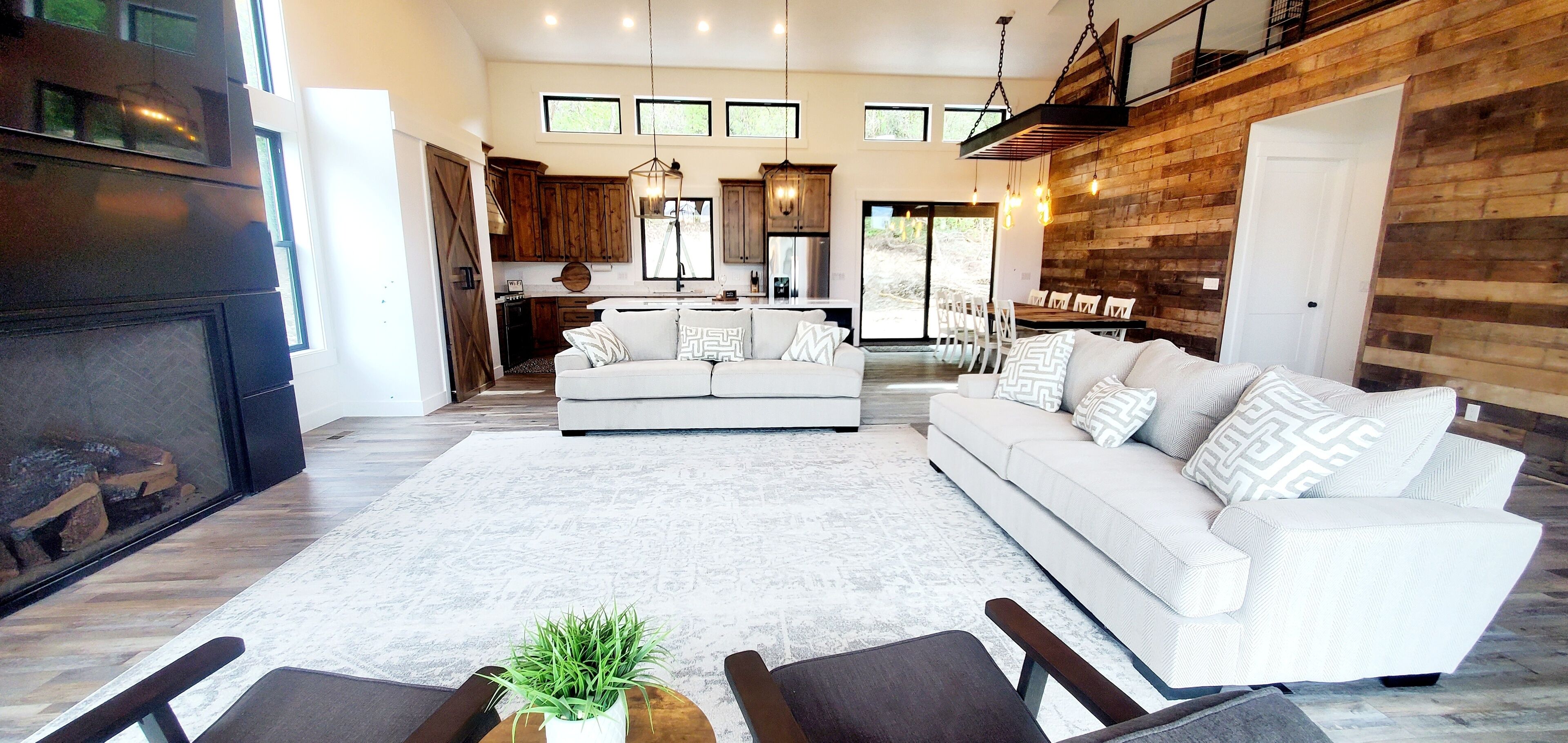 Télévision, cheminée