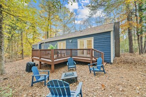 Terrace/patio - Near DT & UGA - 3 King Beds - Massage Chair - Games (Athens)