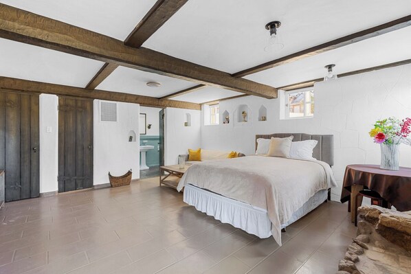 Bügeleisen/Bügelbrett, WLAN, Bettwäsche