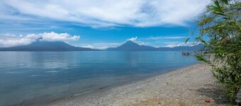 2bd/1bath cottage in the woods with lake access