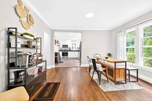 Dining - The Cottage near WFU (Winston-Salem)