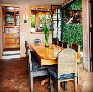 تناول الطعام