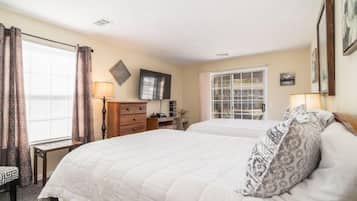 Condo, Multiple Beds, Patio, Garden View (The Cozy Hideaway) | 2 bedrooms, individually decorated, individually furnished