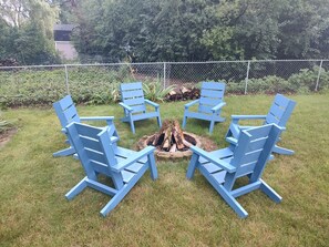 المنطقة المحيطة بالمنشأة