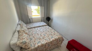 Iron/ironing board, free WiFi, bed sheets