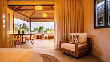 Suite Luxe, véranda, vue jardin | Literie de qualité supérieure, coffres-forts dans les chambres