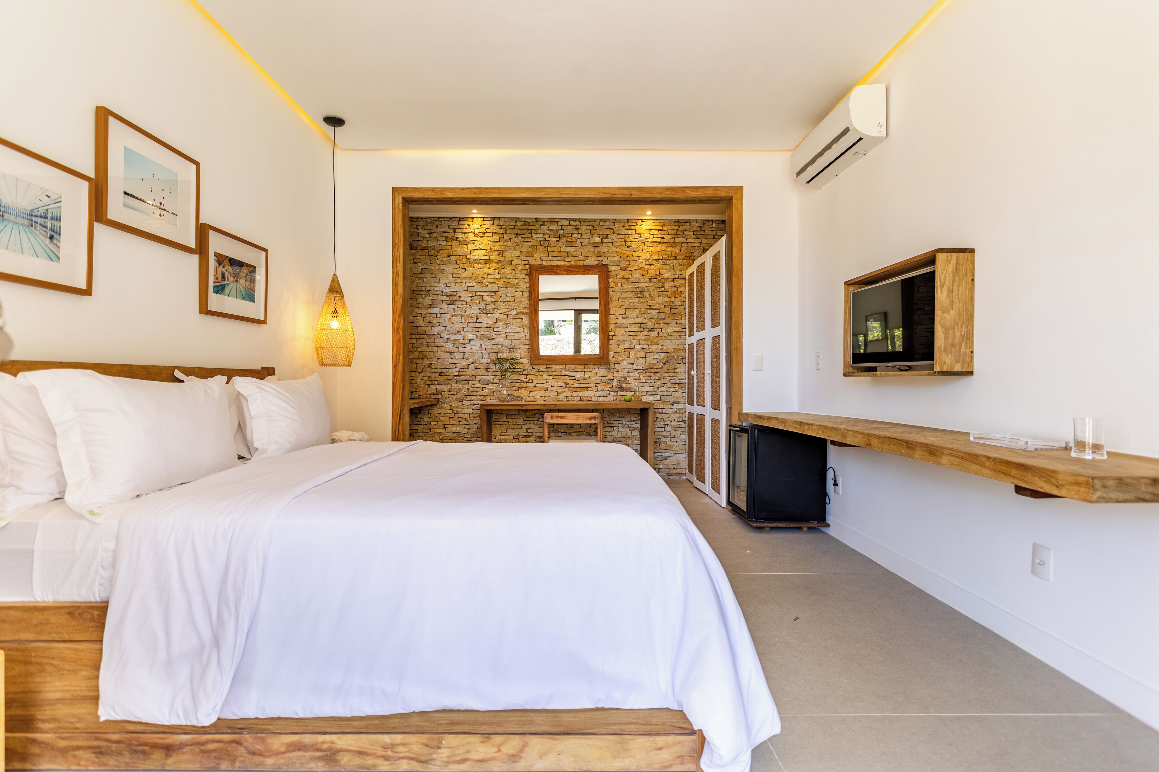 Classic Suite, Lanai, Garden View | Premium bedding, in-room safe, blackout drapes, free WiFi