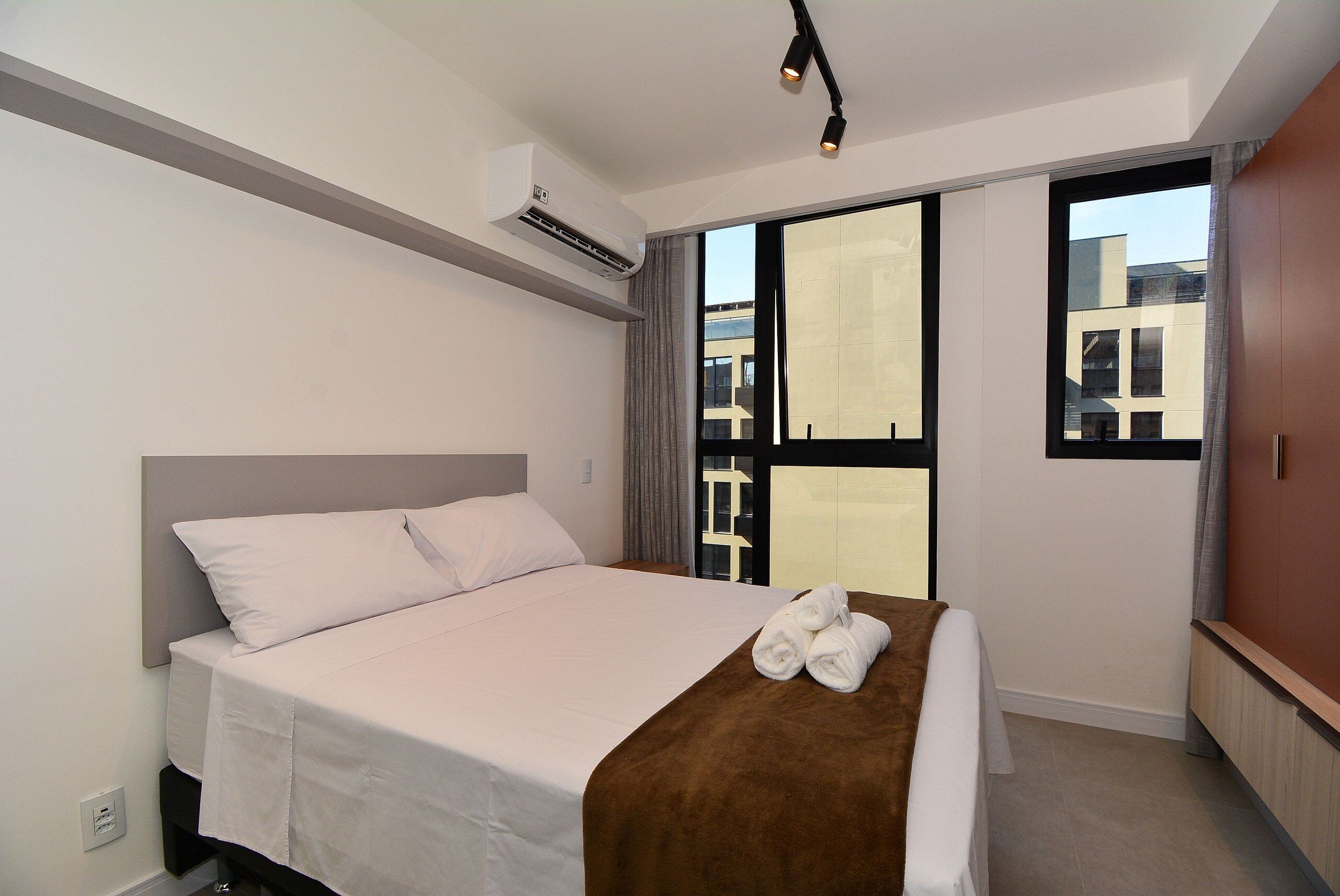 Verdunkelungsvorhänge, kostenloses WLAN, Bettwäsche