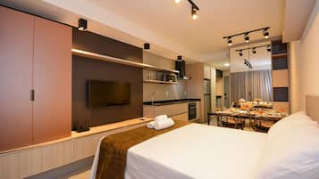 Cortinas blackout, Wi-Fi de cortesia, roupa de cama