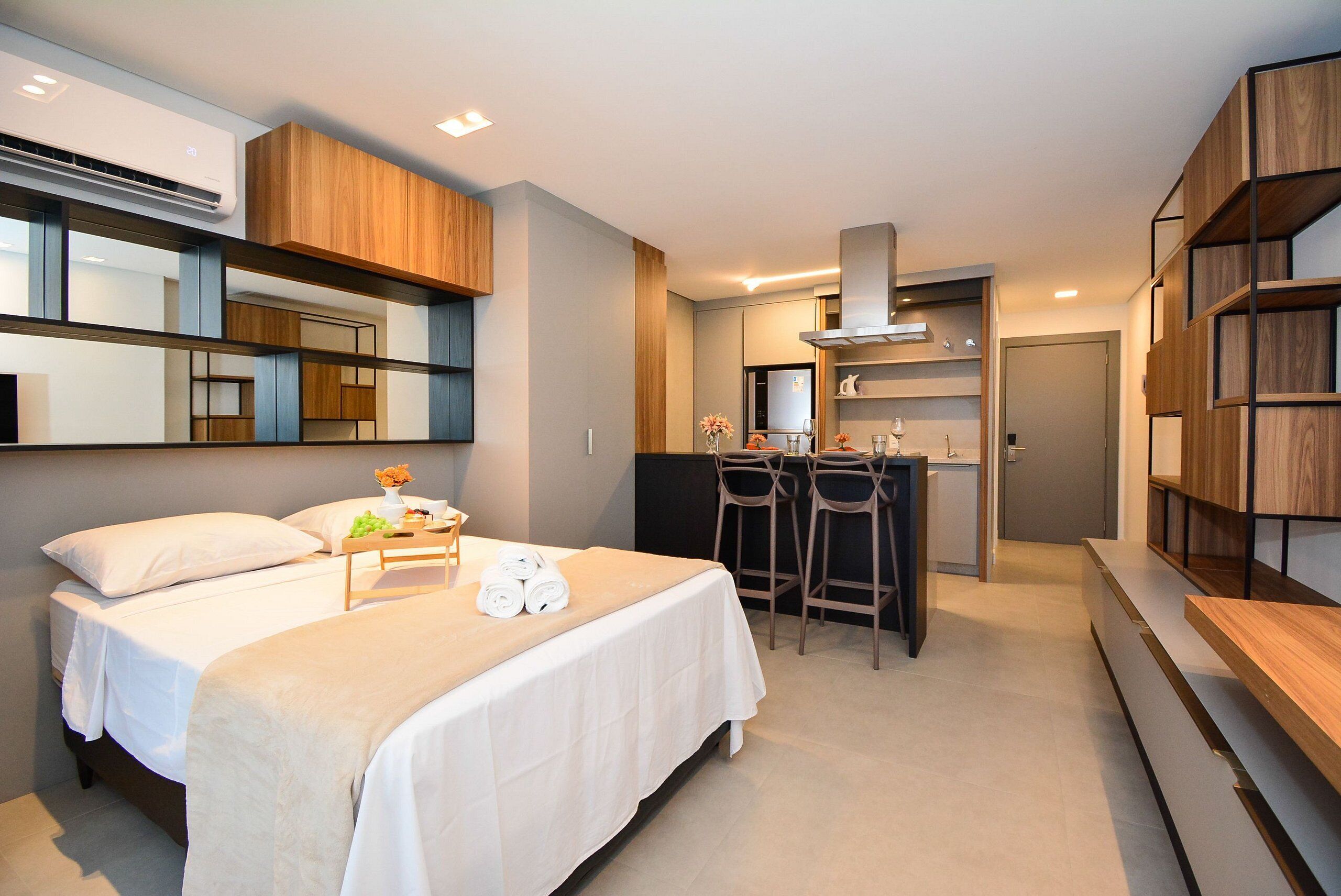 Apartament | Cortines opaques, wifi gratuïta i roba de llit 