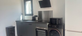 Magnificent new fully-equipped studio for rent in Figari, 5 minutes from the airport!