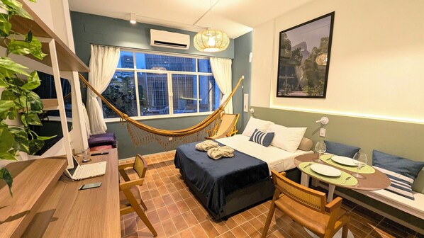 Desk, iron/ironing board, free WiFi, bed sheets - Lapa Studio | Hammock, Fast WiFi, Steps to Selarón | Walk to Glória/Subway (Rio de Janeiro)