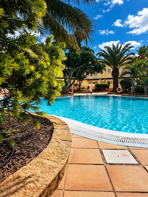 Outdoor pool - Casa Happyplace : Pool, Quiet, Sea view and dunes (Corralejo)