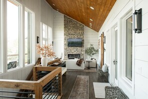 Smart TV, fireplace, table football, ping pong - Blue Ridge Views | Luxury Mountain Retreat (Blue Ridge)
