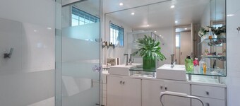 Casa com Piscina Churrasqueira Jogos e Lareira