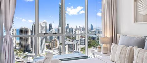 Iron/ironing board, bed sheets