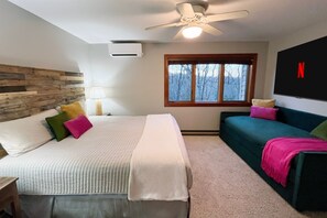 3 chambres, bureau, fer et planche à repasser, lit parapluie