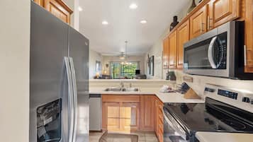 Condo, Multiple Beds, Patio, Golf View (Fairway To Heaven) | Private kitchen