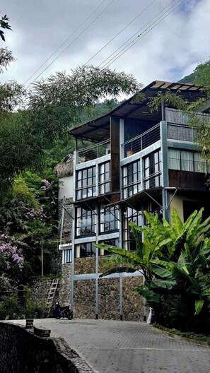 Exterior - Luxurious 2bd/1ba Loft close to Pana with hot tub (Panajachel)