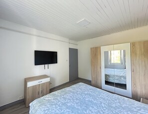 خدمة الإنترنت وملاءات أسرّة