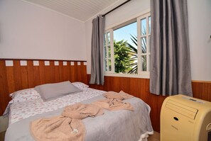 Villa | Free WiFi - Ampla Casa com Piscina Ponta do Papagaio (Palhoça)
