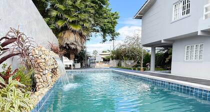 Ampla Casa com Piscina Ponta do Papagaio
