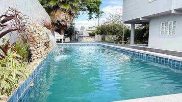 11 piscinas al aire libre