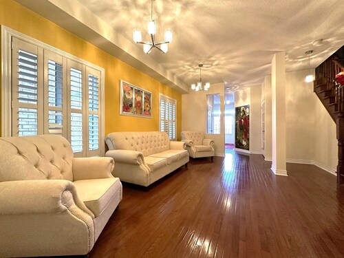 Comfortable Residential 4BR Home with 2 Free parking.