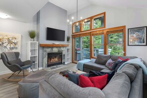 TV, fireplace, offices