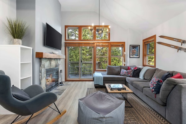 TV, fireplace, offices