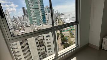 Comfort Apartment, Balcony, Beach View | Iron/ironing board, free WiFi