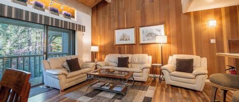 Condo, Multiple Beds, Balcony, Mountain View (Creekside Chalet) | Living area