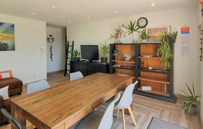 Dining - Cozy home in Rochegude with heated swimming pool (Rochegude)
