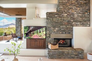 Interior - Luxe 2-Bedroom Villa with Epic Sunsets in Gated Desert Mountain (Scottsdale)