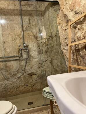 Hair dryer, towels - Il Corvo di Pietra Grotta Gialla (SCICLI)